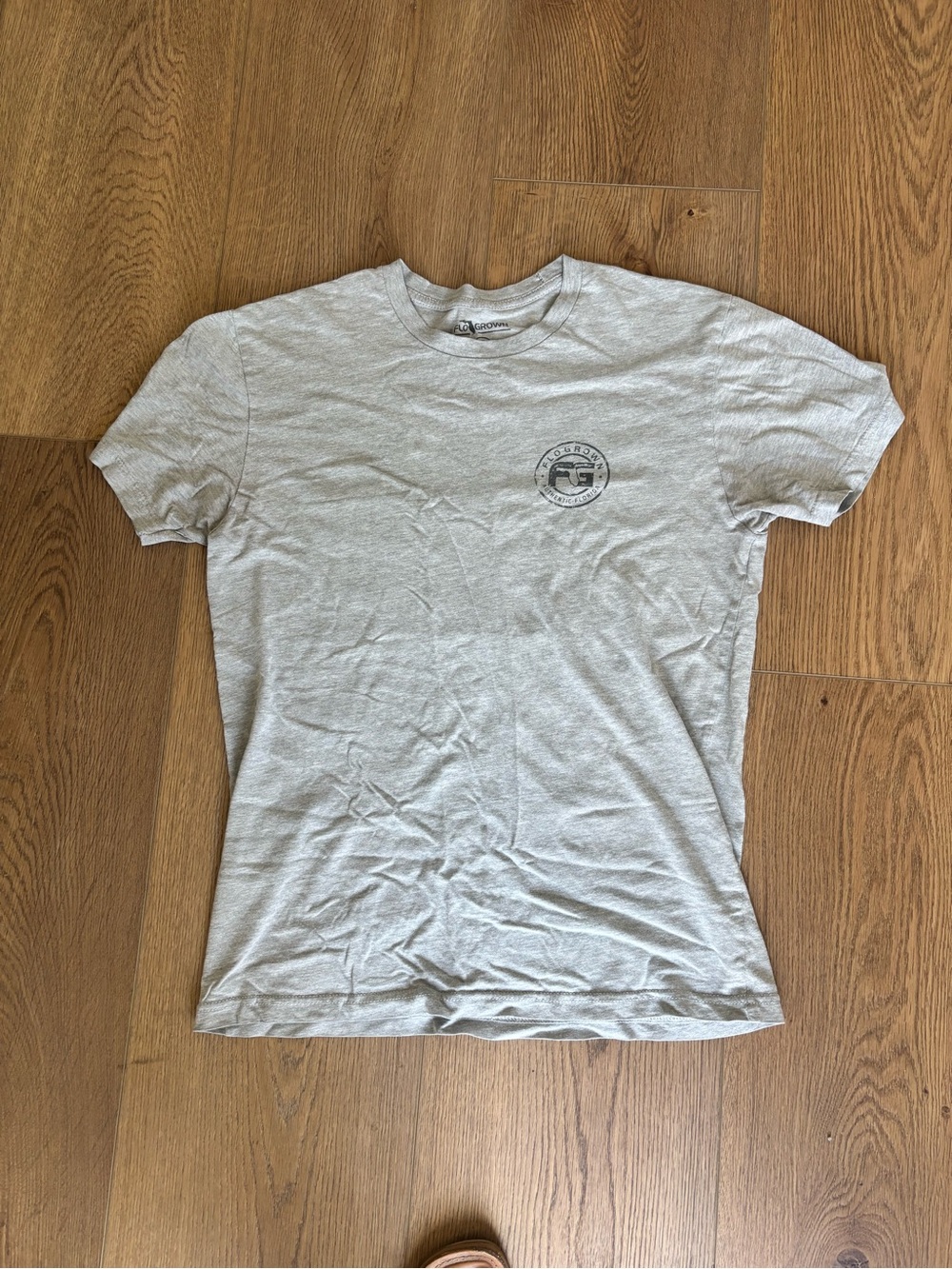 Men's Short Sleeve Crew Neck Tee in Heather Gray